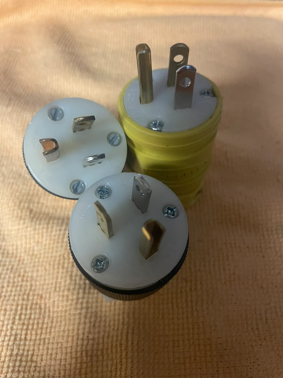 Hubbell HBL5266C Locking Plug and 2 Receptacles