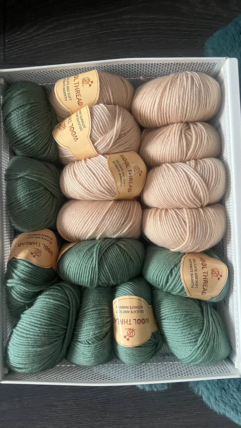 Sport Weight Wool/Nylon Yarn Lot – Green & Cream 🧶