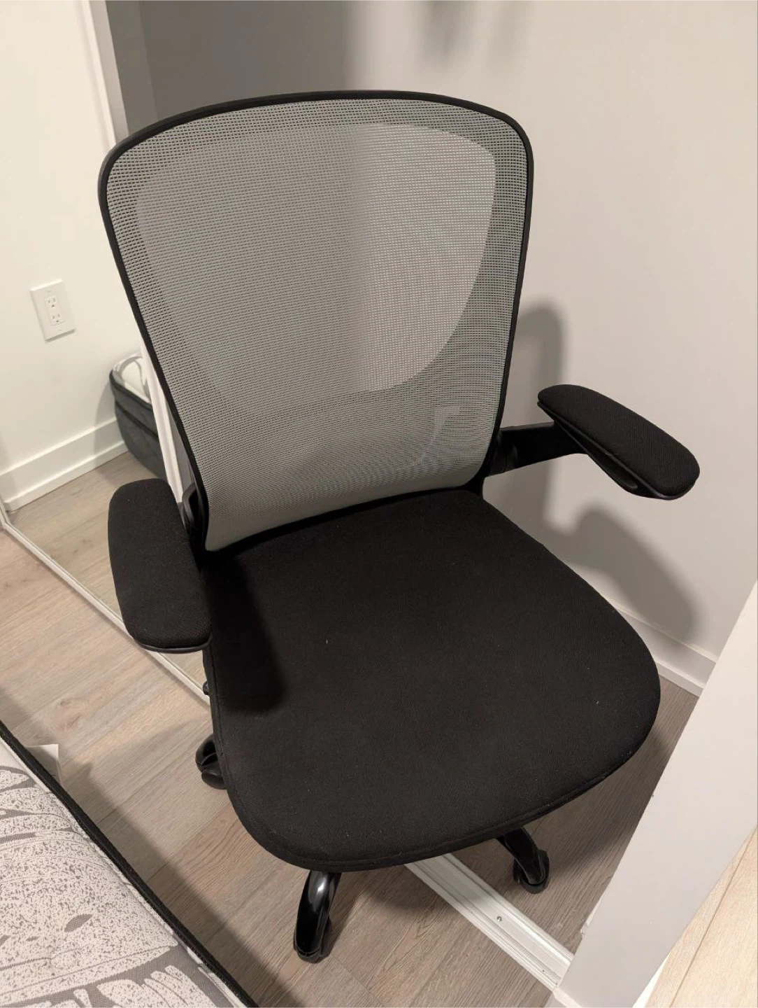 Black Mesh Back Office Chair