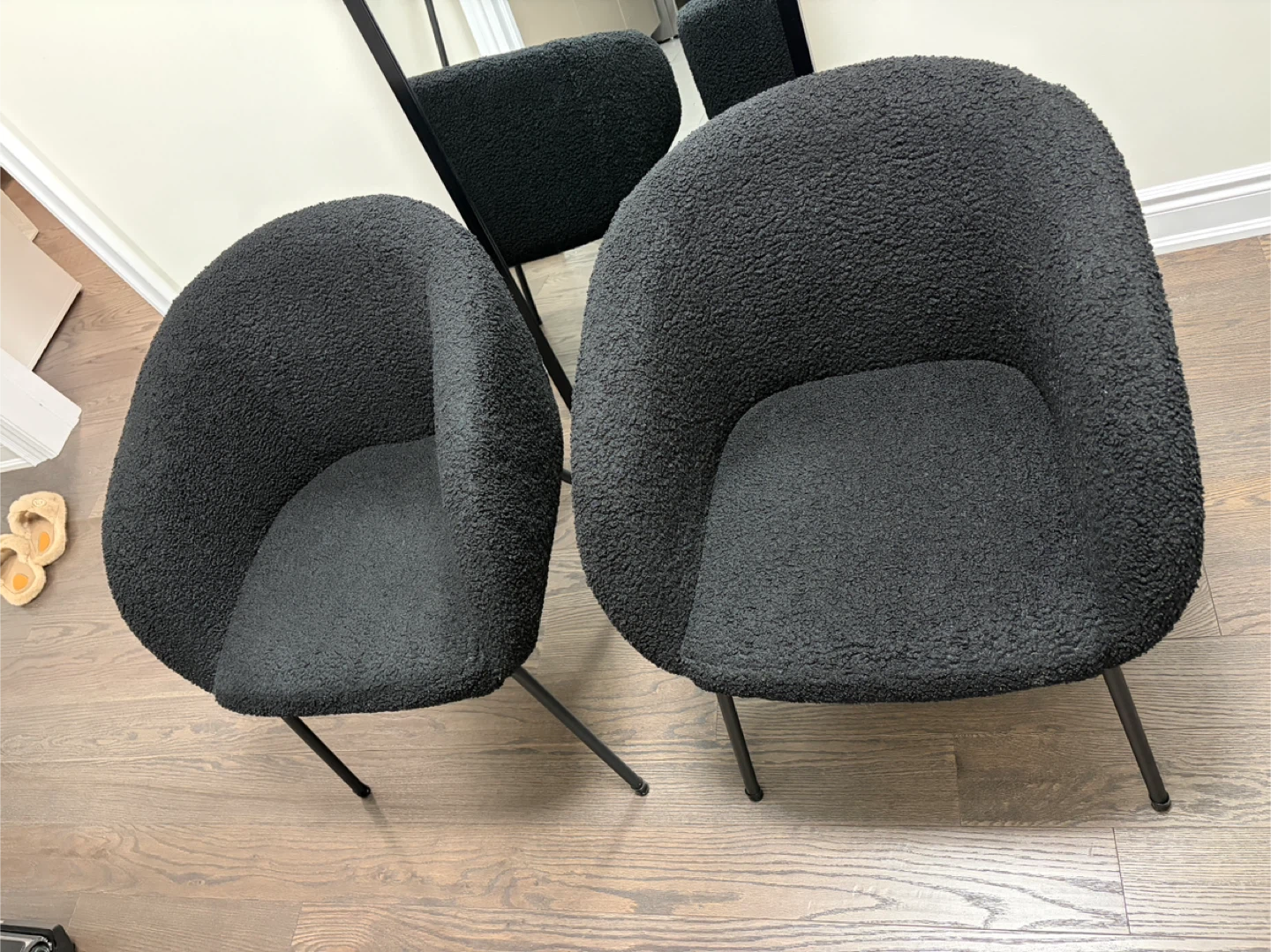 Black Chairs - photo 3