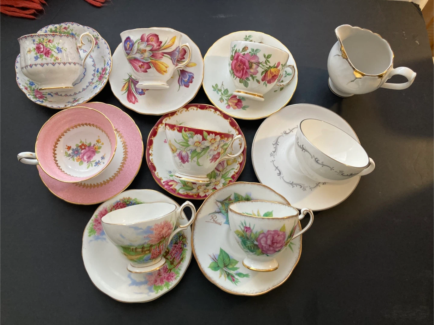 Set of 8 mVintage Porcelain Teacups and Saucers with Creamer - photo 2