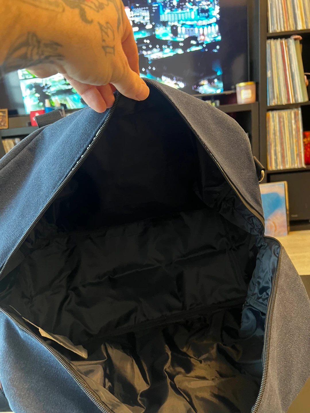 Calvin Klein Defy Duffle Bag - photo 4