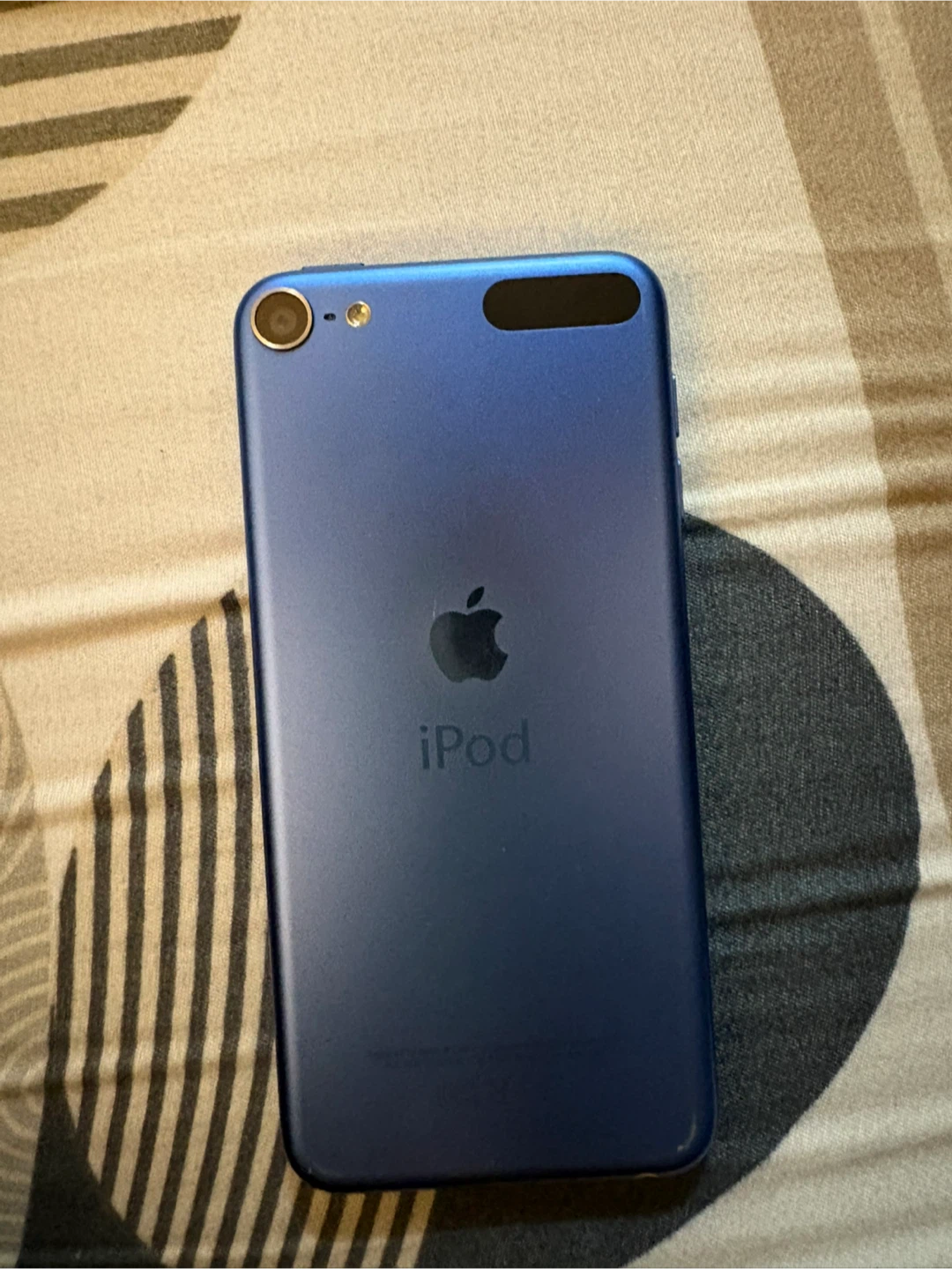 Apple iPod Touch - photo 3