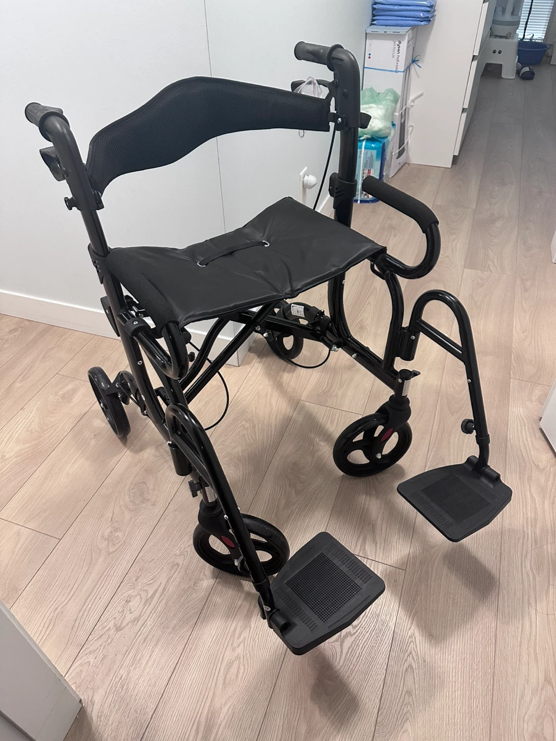 Helavo 2-in-1 Walker Wheelchair Combo - photo 3