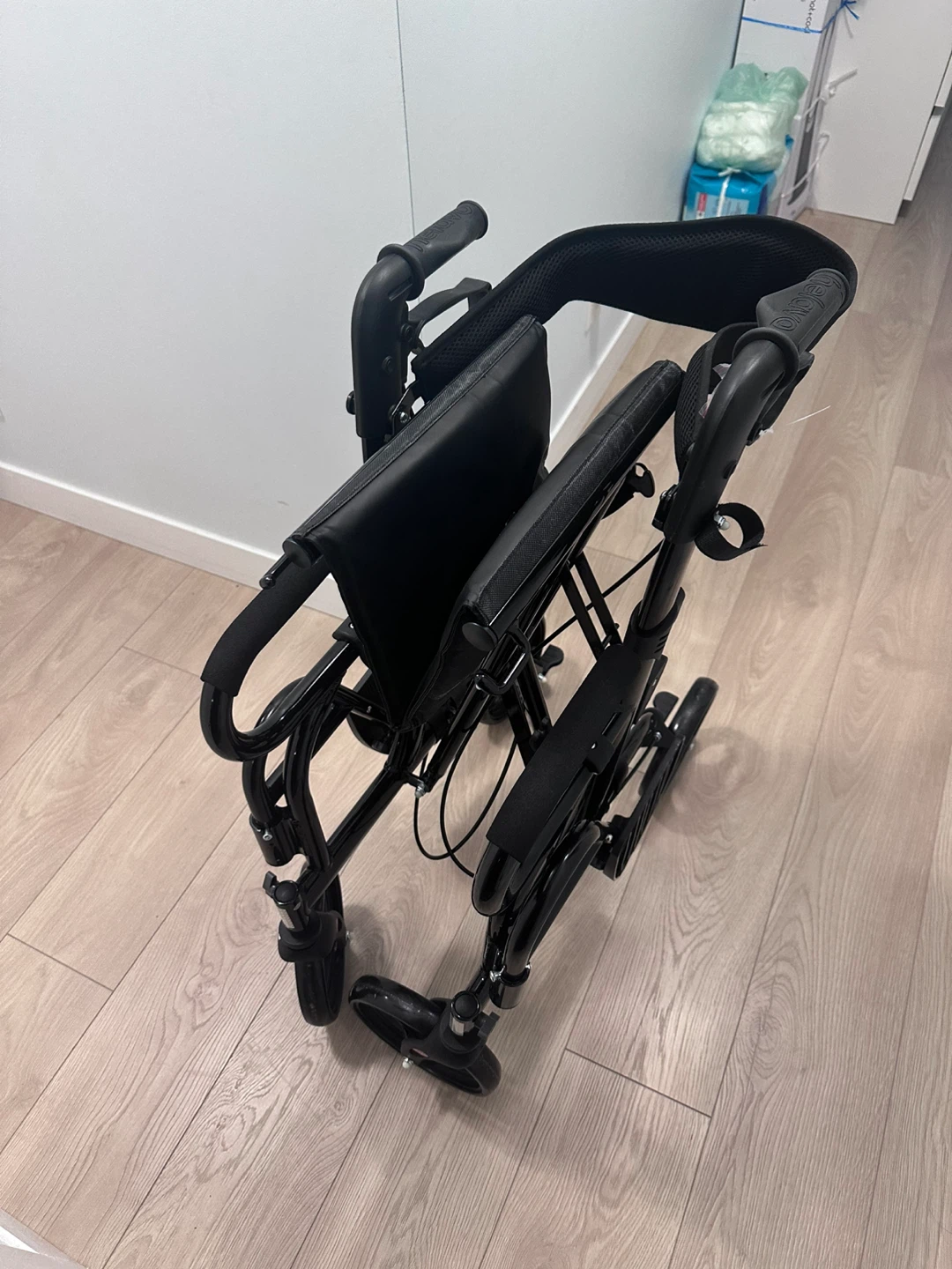 Helavo 2-in-1 Walker Wheelchair Combo - photo 4