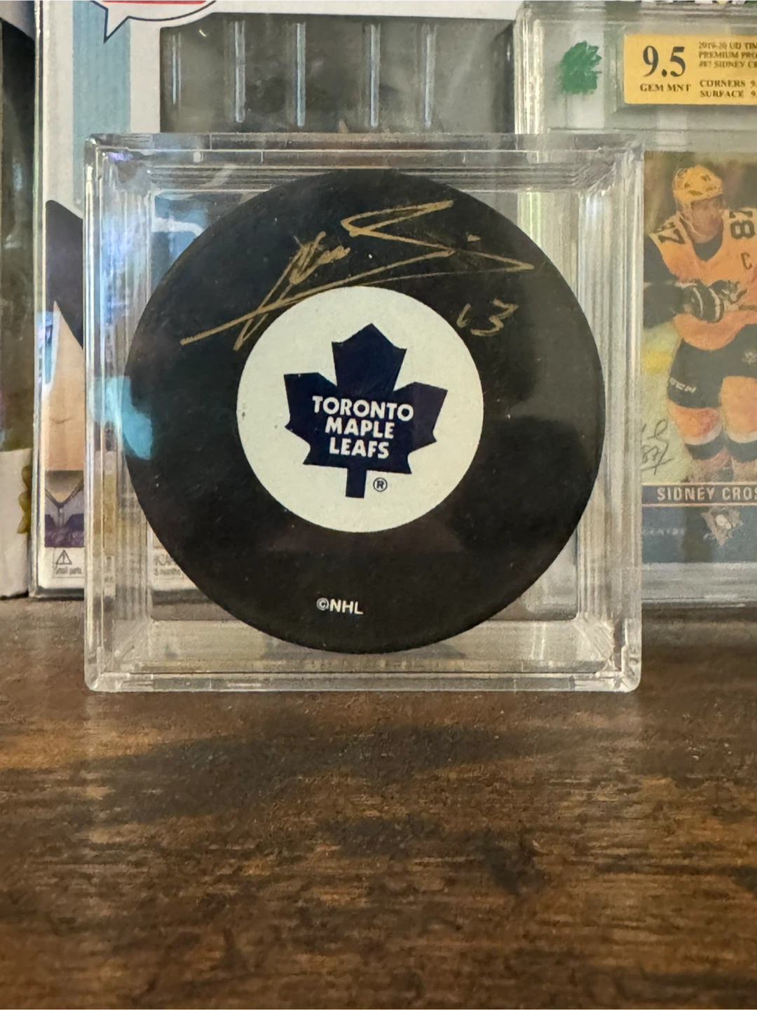Signed Sundin puck