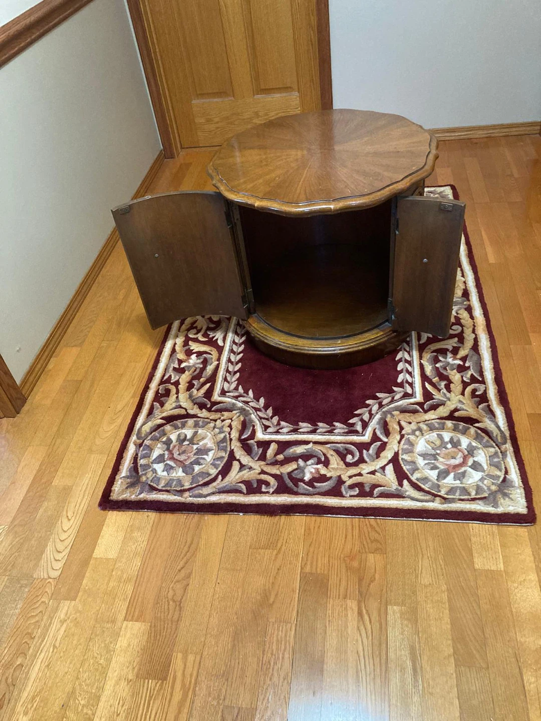 Vintage Drum Style End Table with Storage