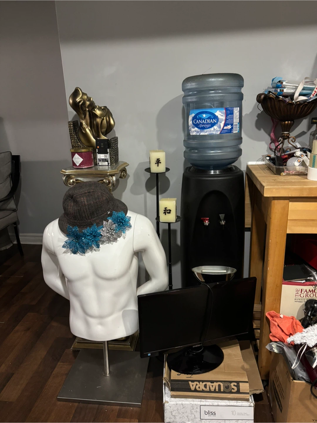 Mannequin  adjustable hight, male.
