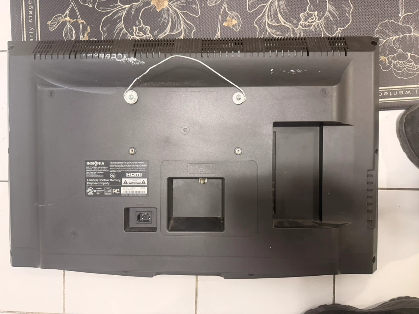 Insignia NS-32L430A11 LCD TV - photo 4