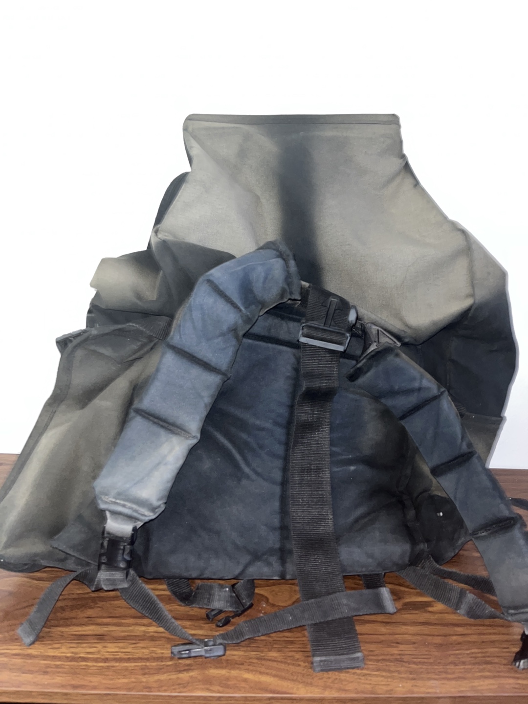 Trash Messenger Barge Bag roll top - photo 2
