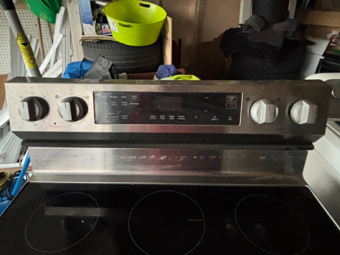 LG Stove - photo 3