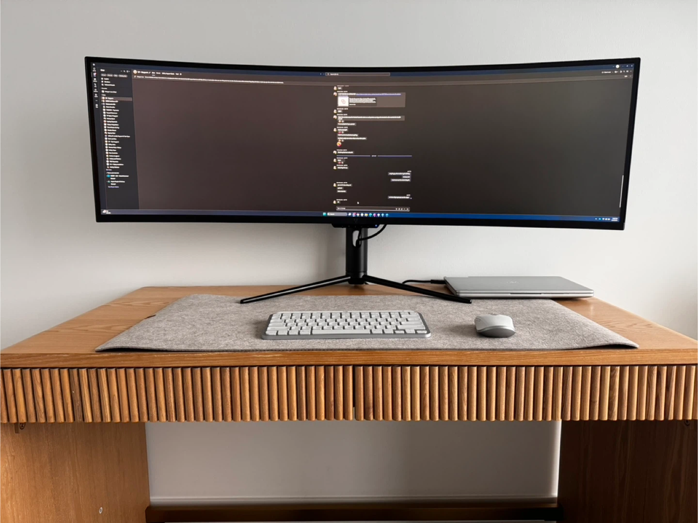NEED GONE 49” Curved Monitor - photo 3