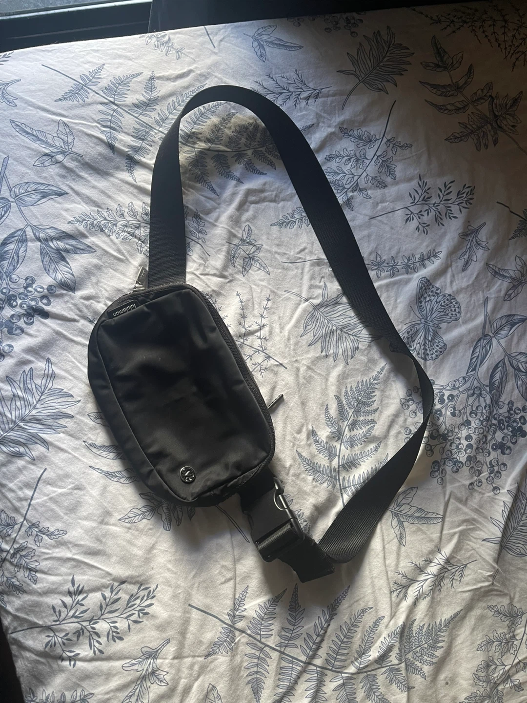 Lululemon Everywhere Belt Bag - Black