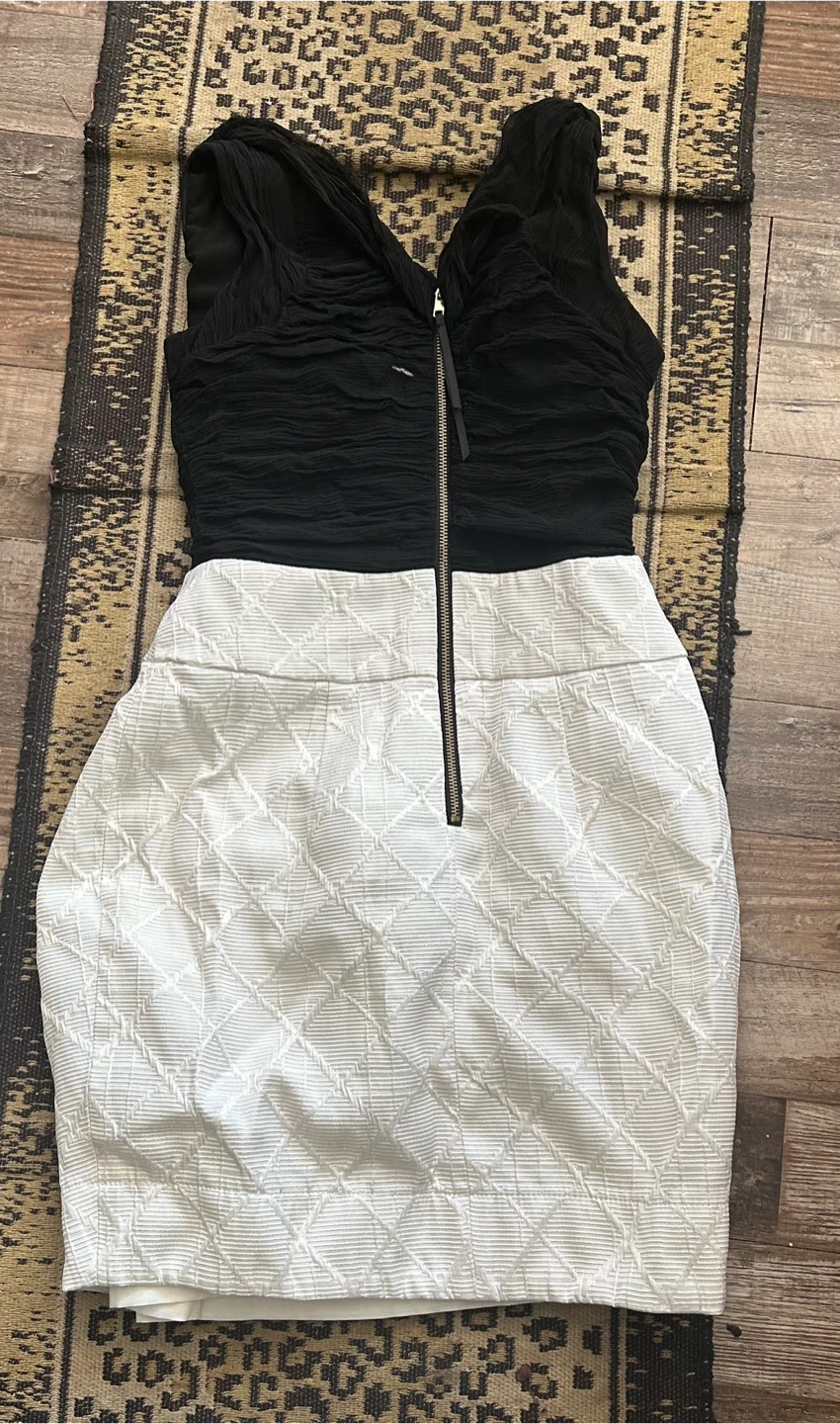 Taylor Petite Black & White Dress Size 4P - photo 2
