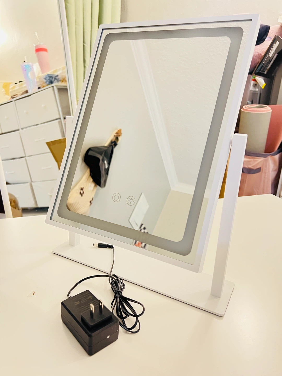 White Lighted Makeup Mirror with Power Adapter - photo 2