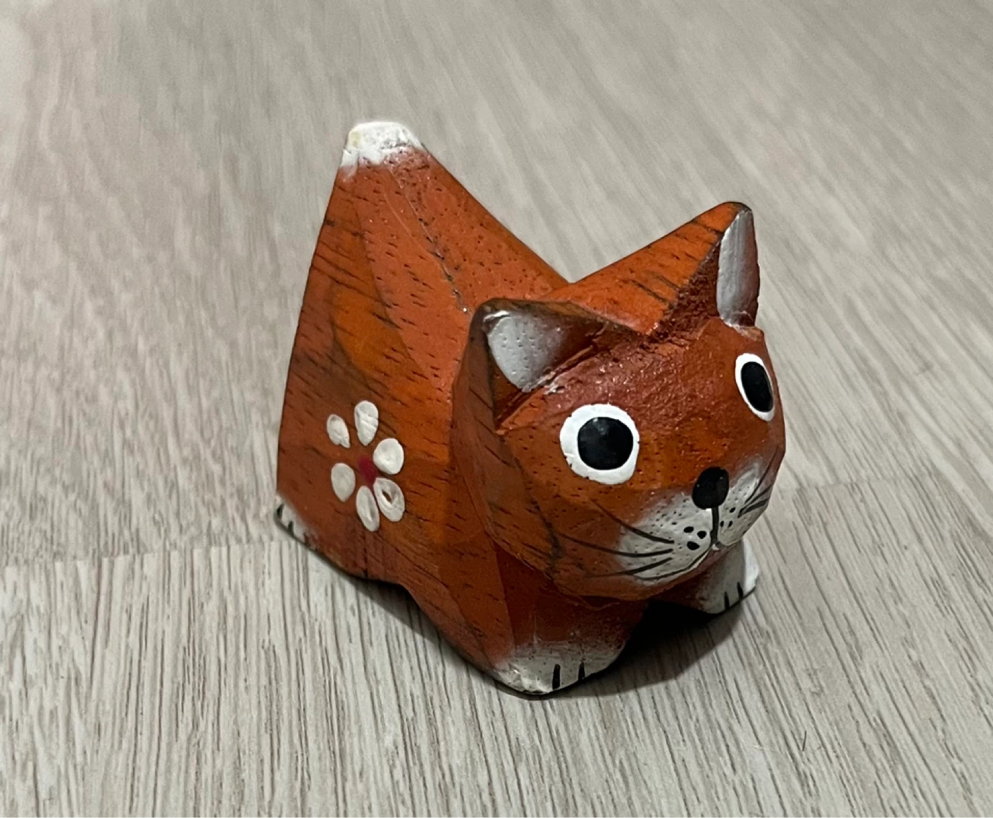 Wooden cat trinket
