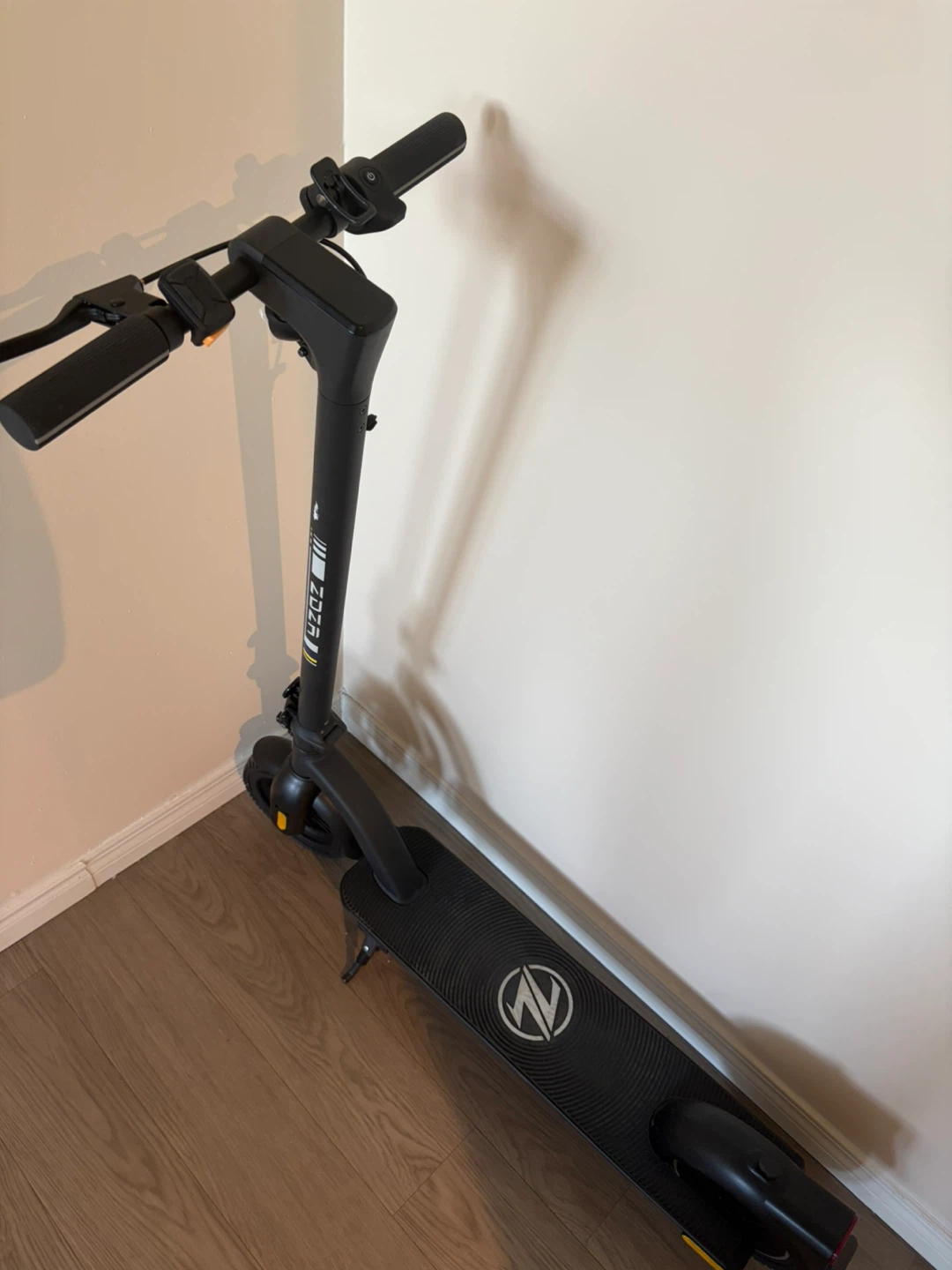 Like New E-Scooter - $350 - photo 2