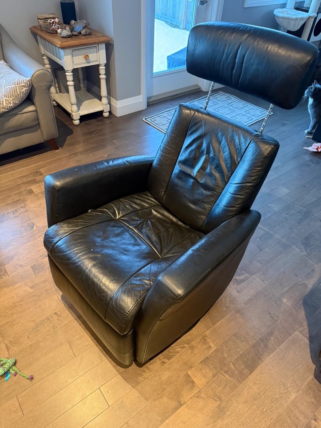 Black Leather Recliner Chair - photo 2