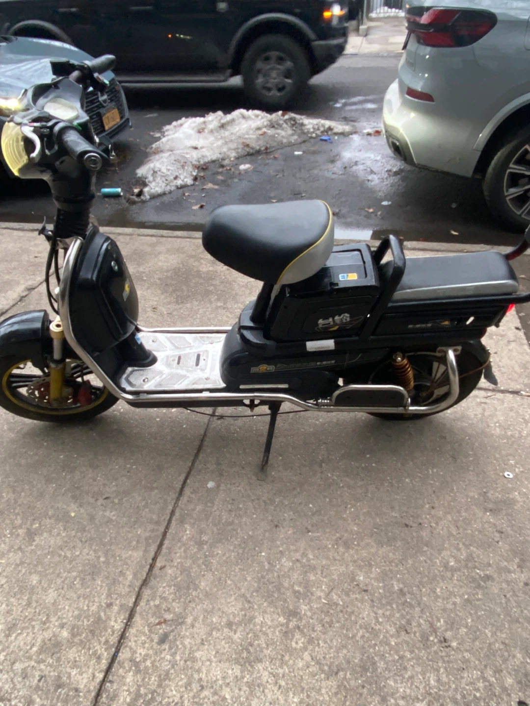TAILG Electric Scooter