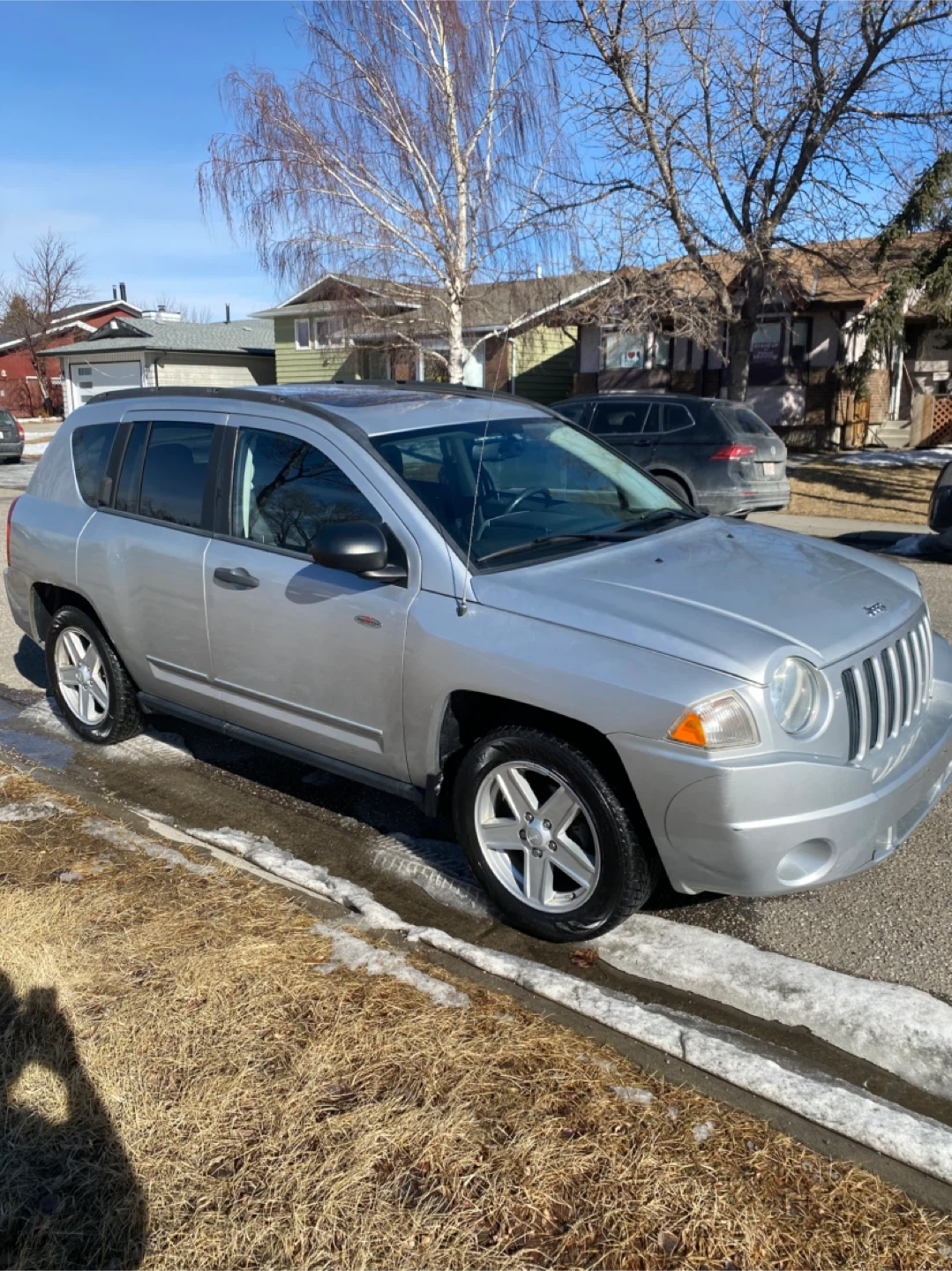 Silver Jeep Compass SUV - photo 2
