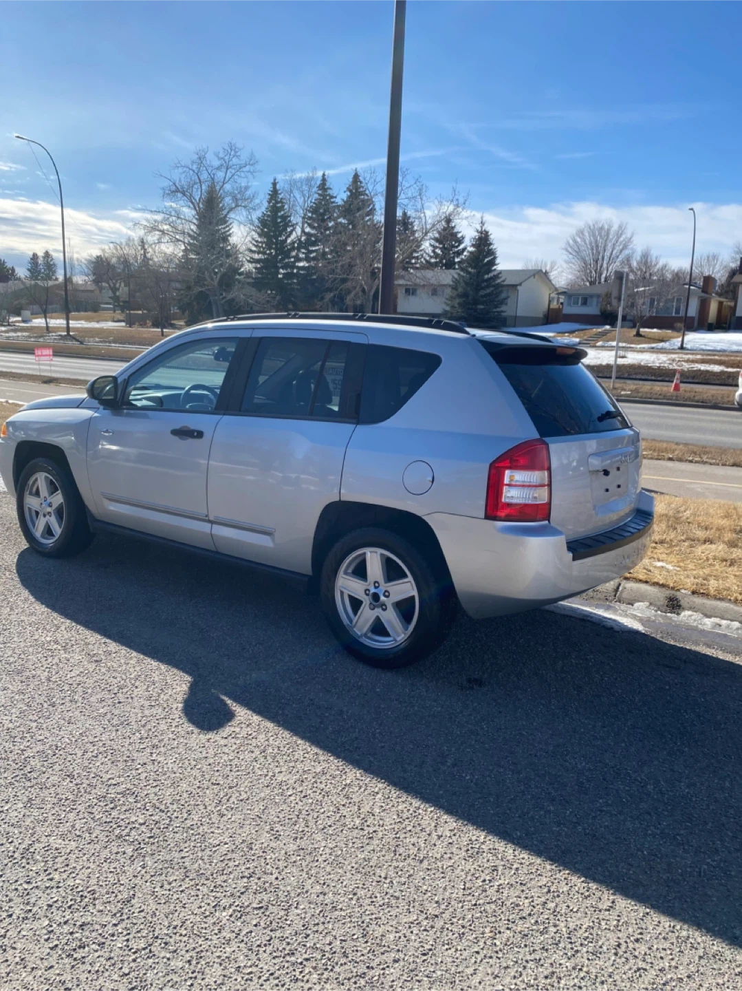 Silver Jeep Compass SUV - photo 4
