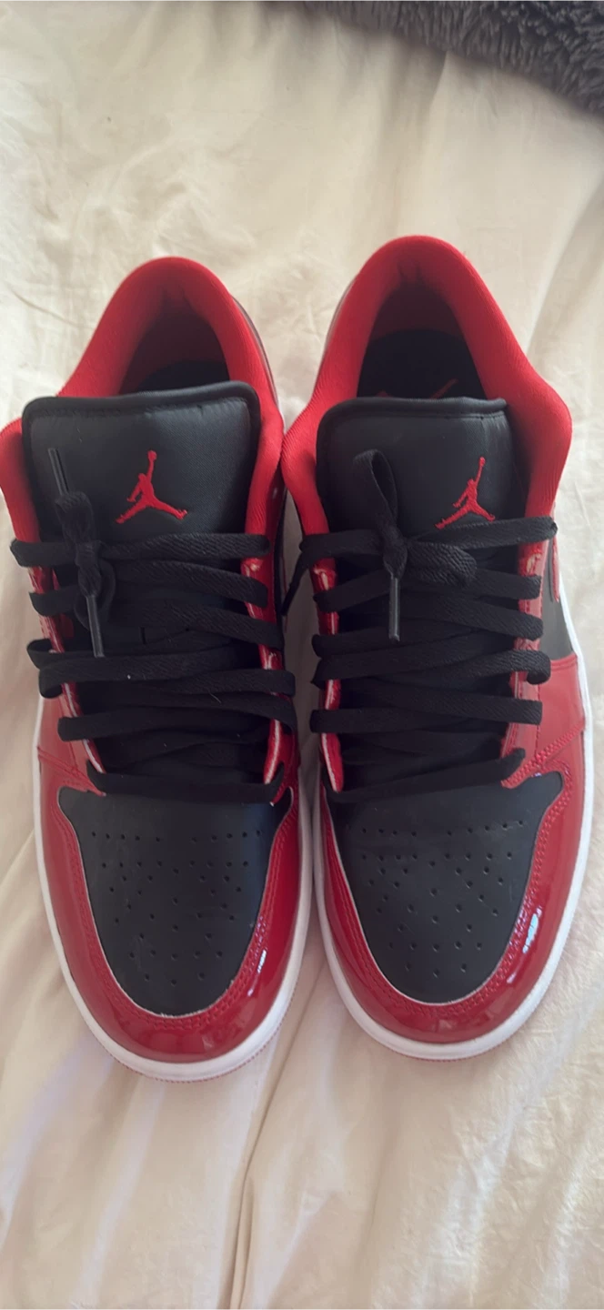 11 NEW Air Jordan 1 Low Red Black Sneakers