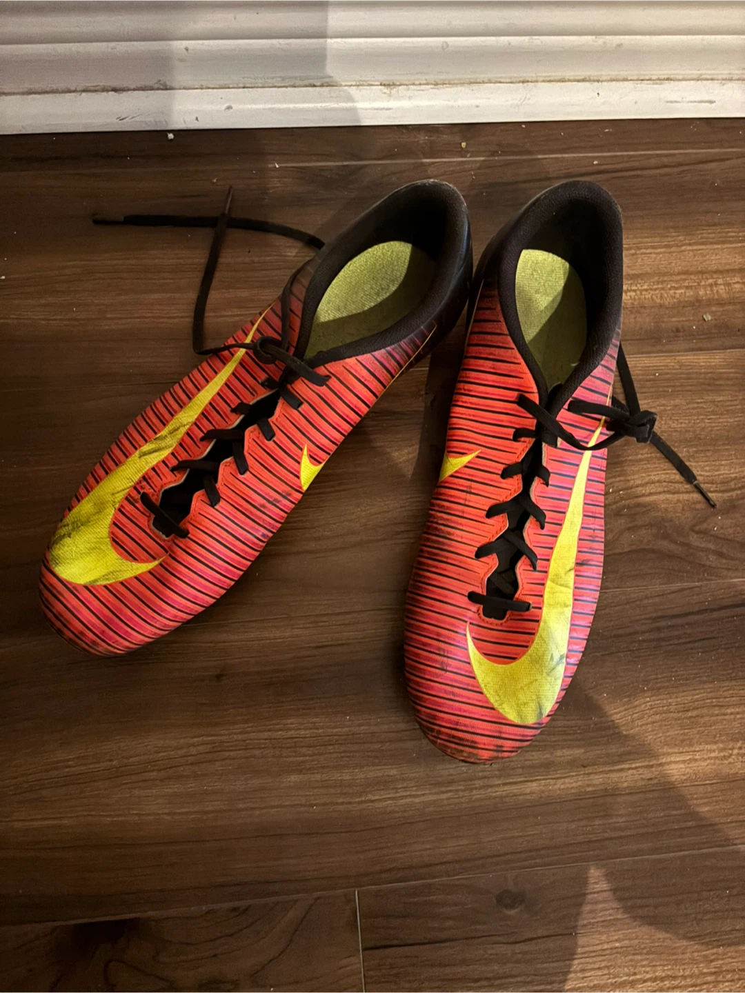 Nike Soccer Cleats - US 13
