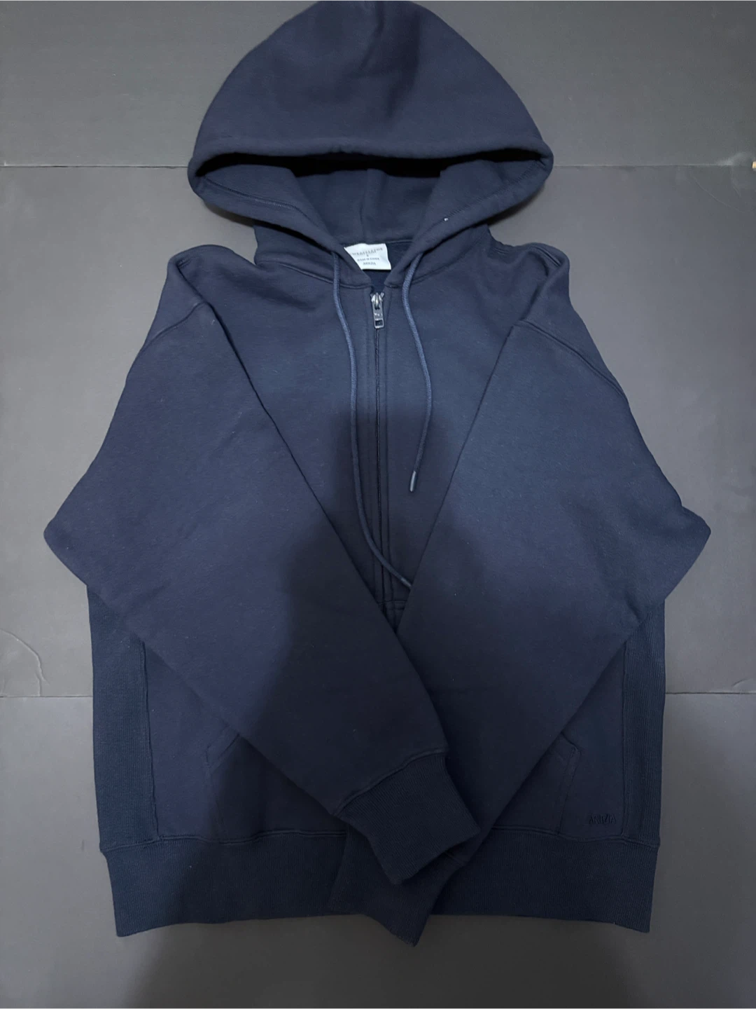 Aritizia Navy blue zip up