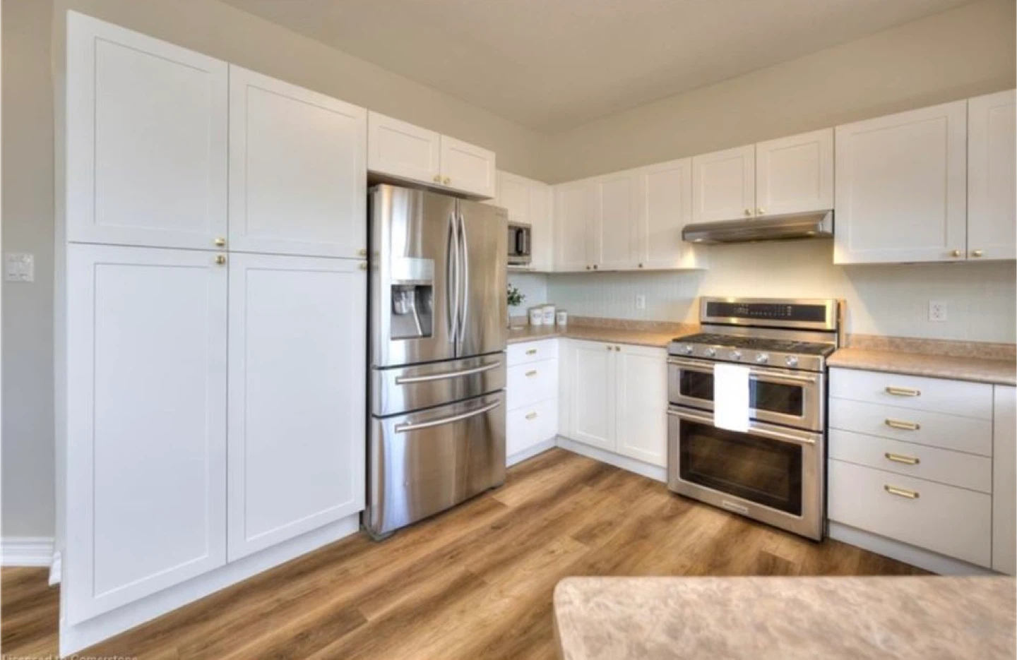 Modern White Kitchen Cabinets – Good Condition