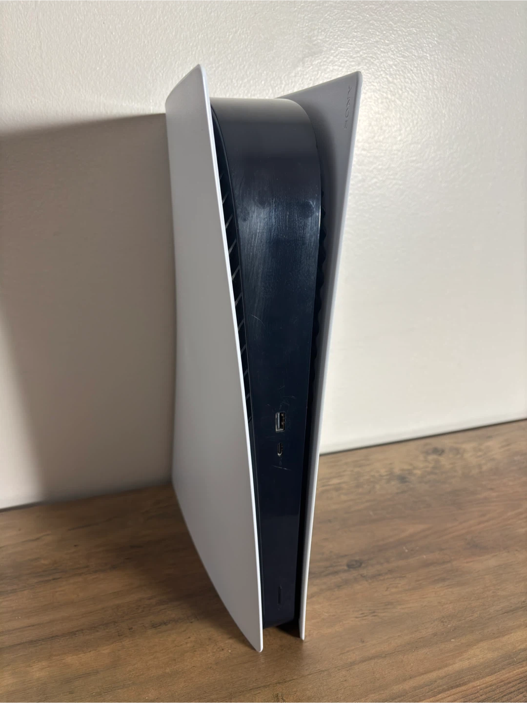 PS5 Digital Edition + Controller - Few Will Act! - photo 2