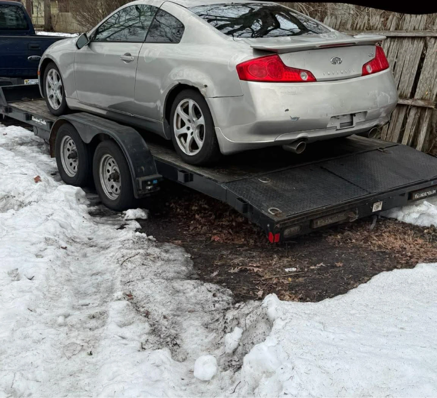 Silver Infiniti G35 Coupe - photo 2