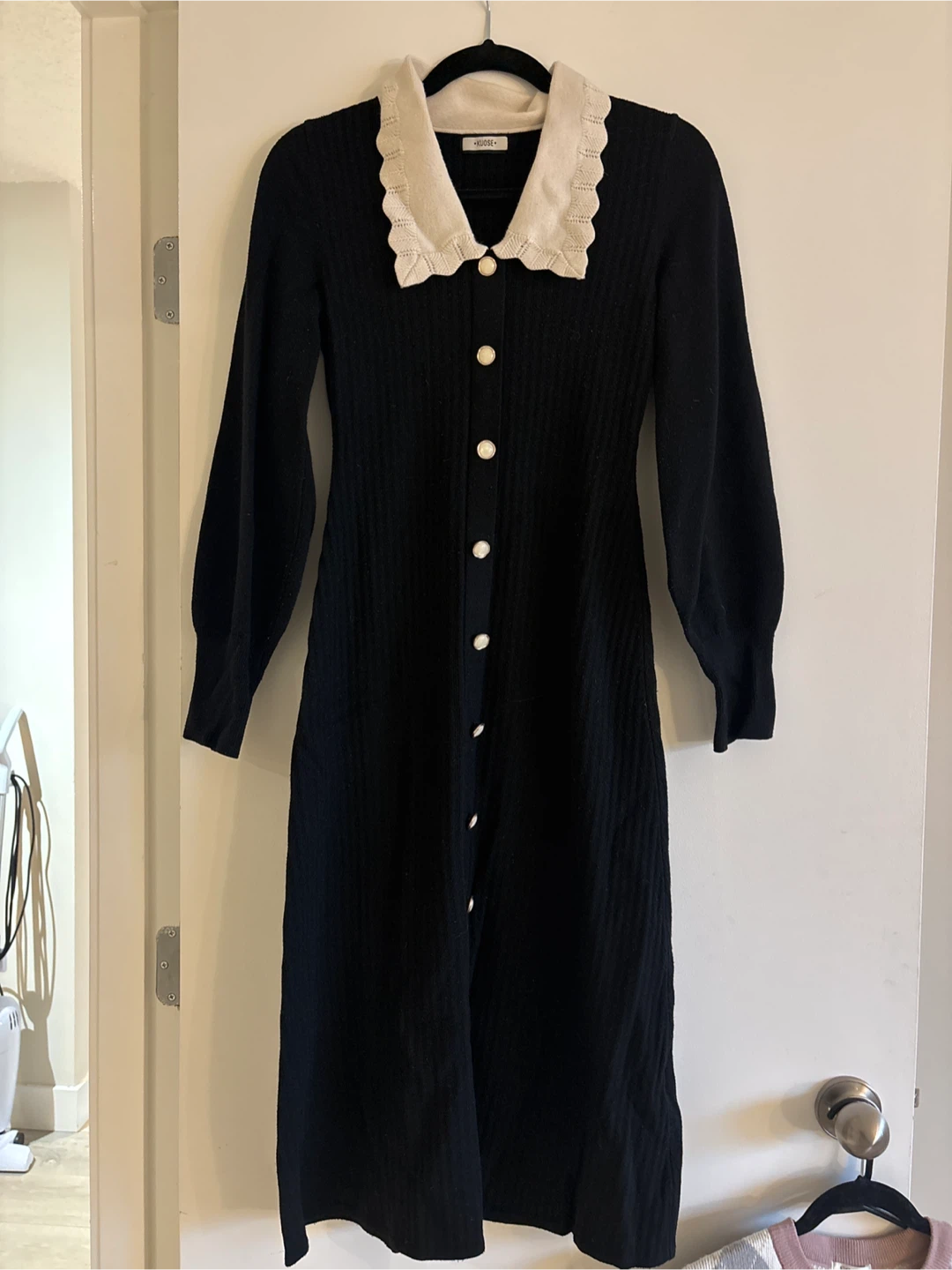 KUOSE Black Knit Dress with White Collar