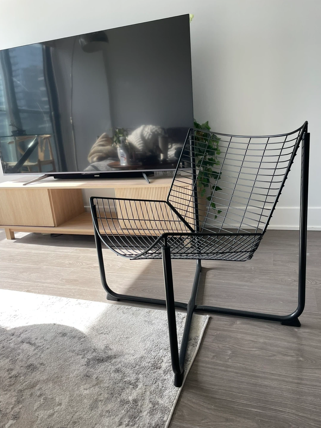 Black Wire Frame Lounge Chair - photo 2