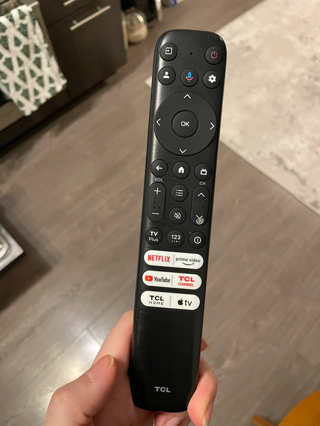 TCL 65" 4K UHD Smart TV - photo 3