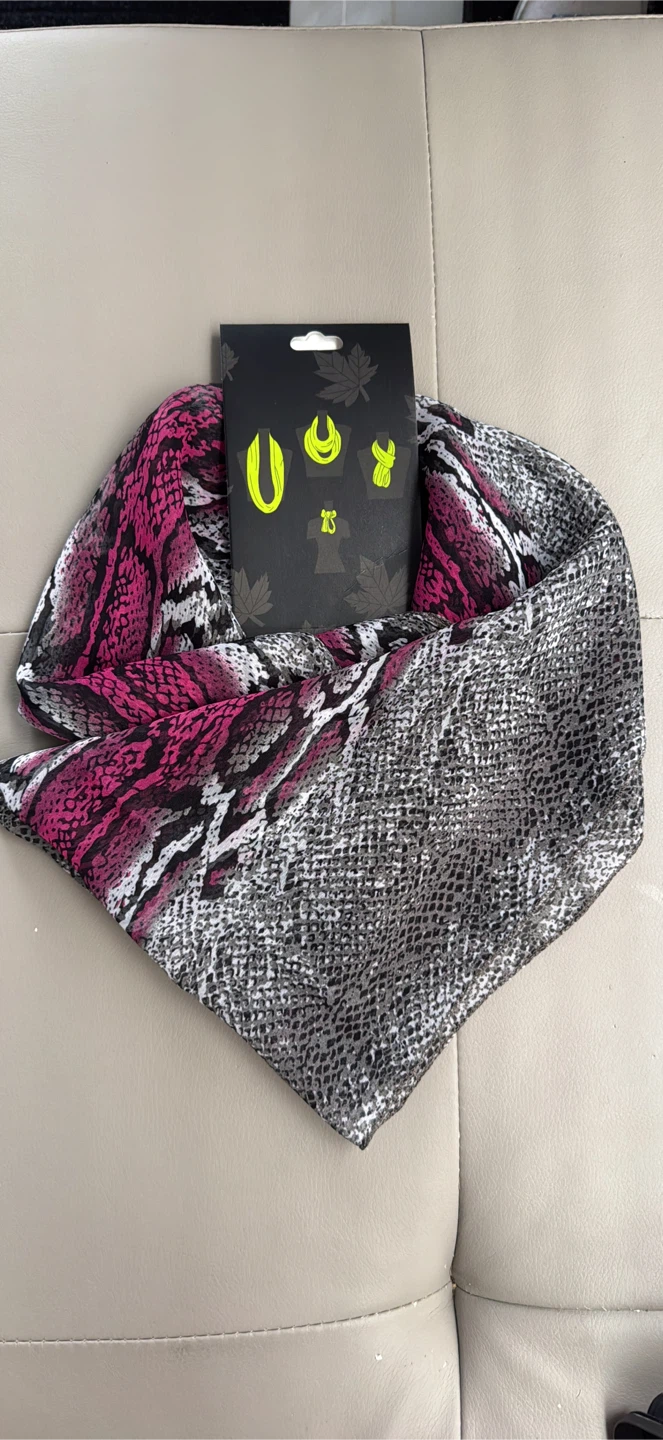 New Women's Fashion Spring  Scarf -Snake Print