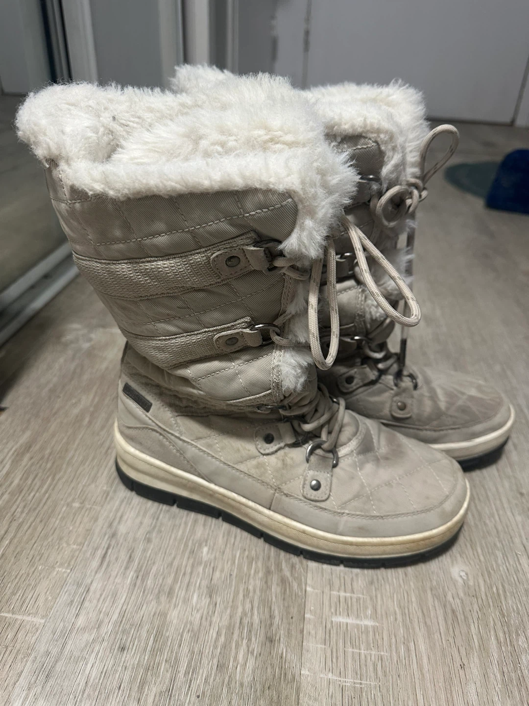 Tan Quilted Winter Boots - Size US 6