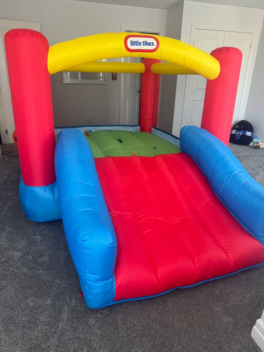 Little Tikes Inflatable Bounce House with Slide - photo 3