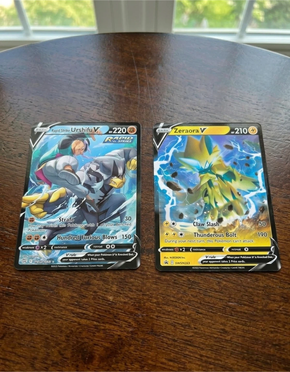 12 Assorted Pokémon V, VMAX and VSTAR Trading Cards Worth $140 - photo 4