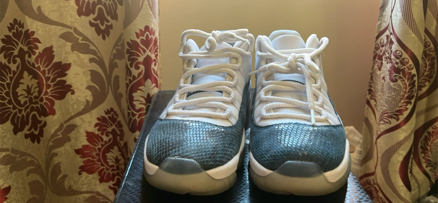 Air Jordan 11 Retro Low Snakeskin - photo 2