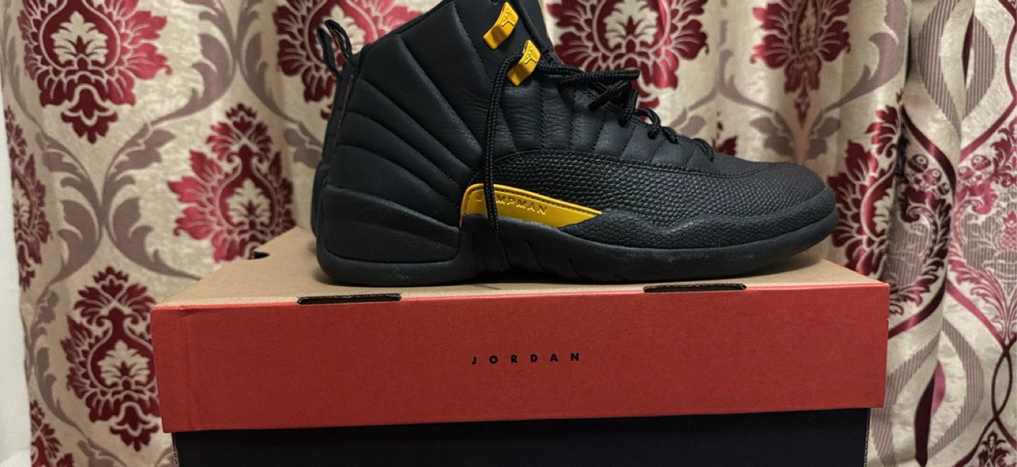 Air Jordan 12 "Reverse Taxi" Sneakers - photo 2