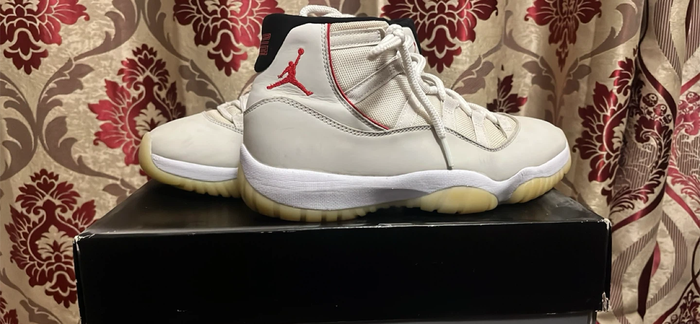 Air Jordan 11 Retro 'Concord' Shoes - photo 2
