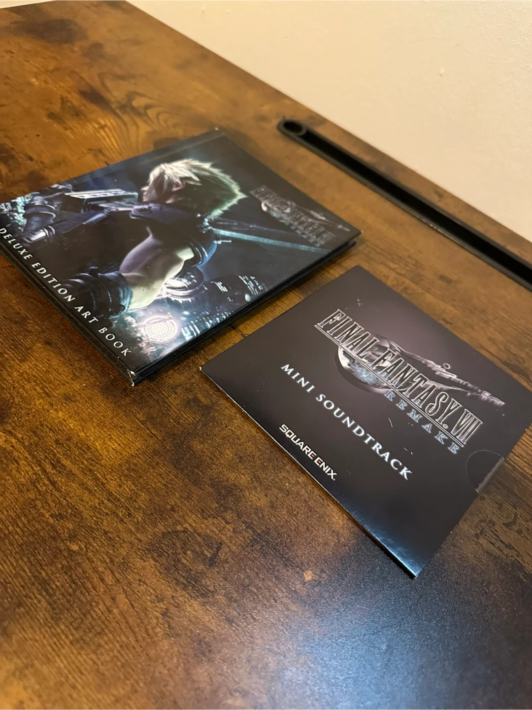 FFVII Remake Deluxe Edition Artbook & Soundtrack