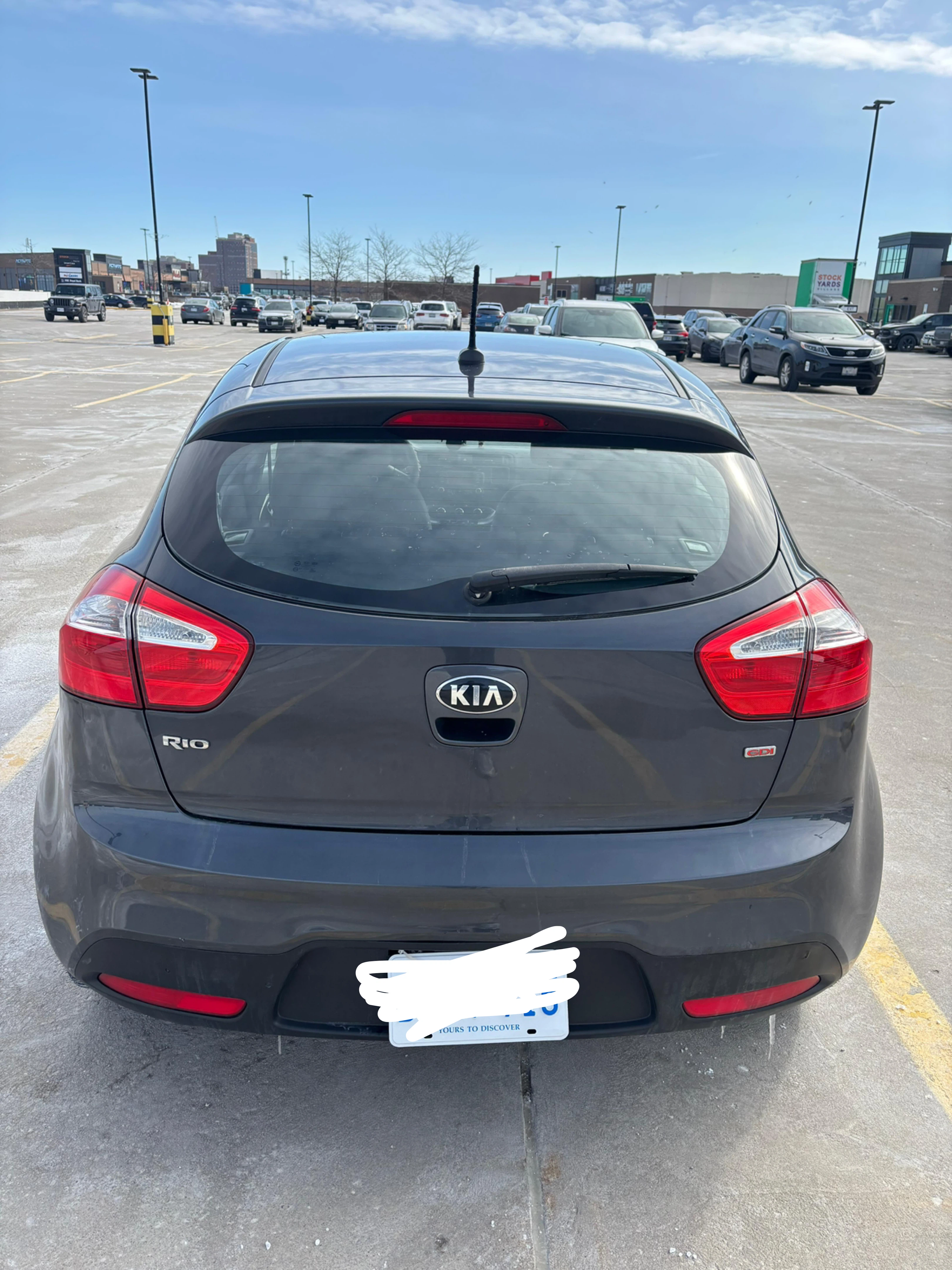 2014 Kia Rio – Automatic – Fuel Saver – Winter Tires - photo 5