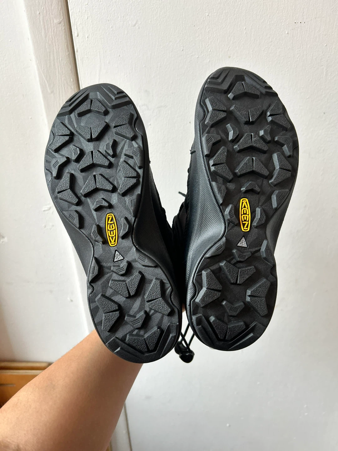 New keen boots waterproof size 7.5 - photo 4