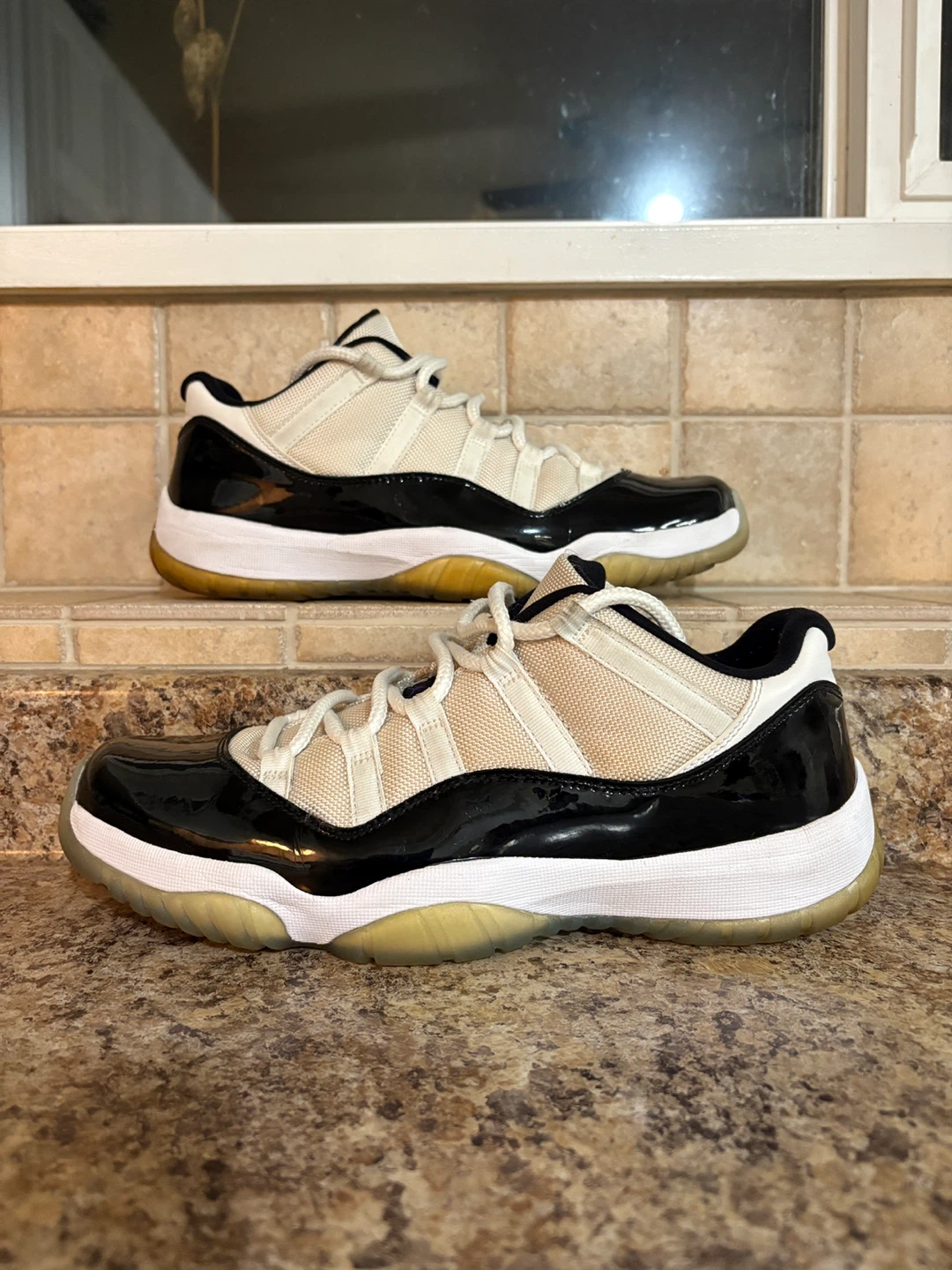 Air Jordan 11 Retro Low Concord