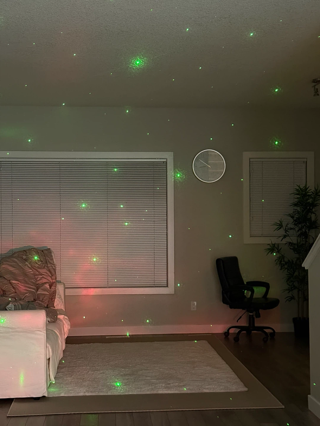 Astronaut Projector Night Light - photo 4