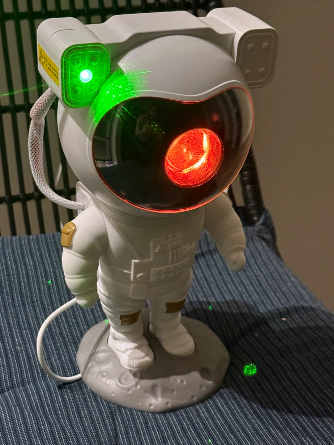Astronaut Projector Night Light - photo 2