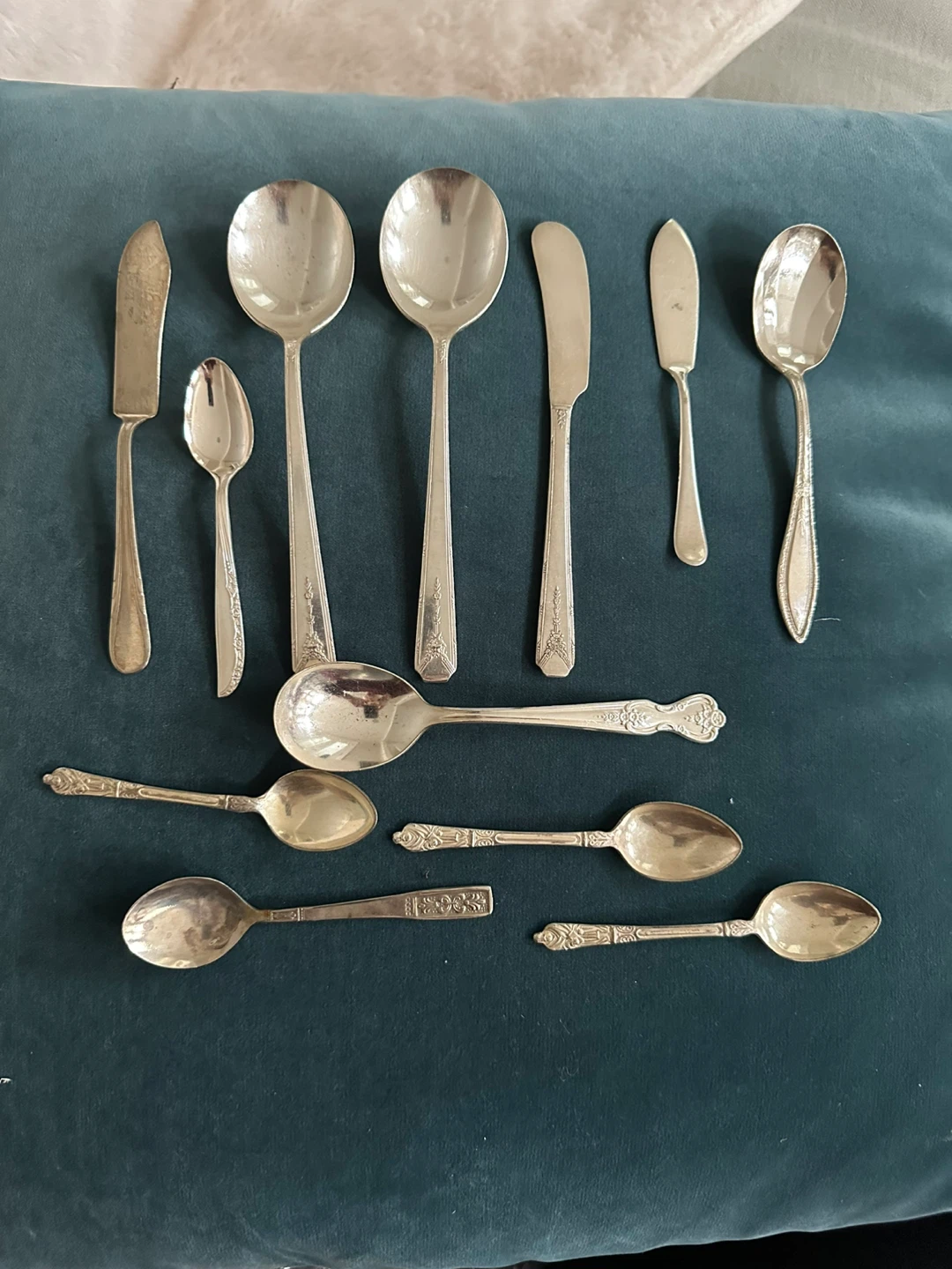 Assorted Silver-Plated Cutlery Set