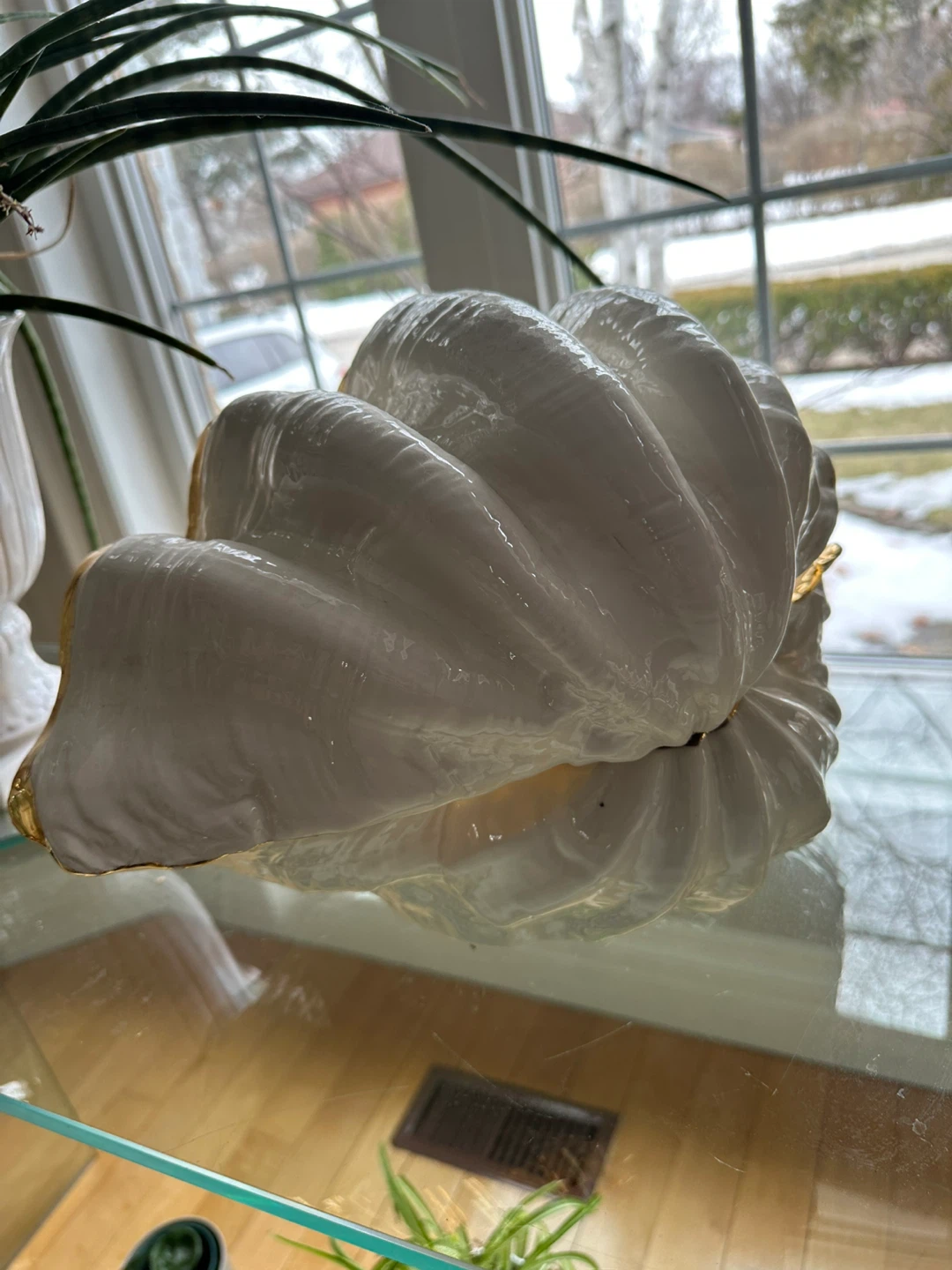Clam Shell Bowl with Gold Interior - photo 3