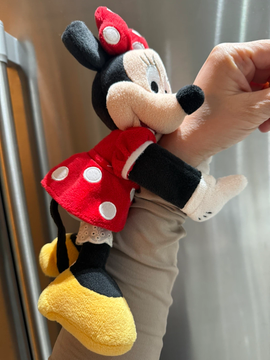 Disney Parks Minnie Mouse Snuggle Snapper Plush Doll - photo 3
